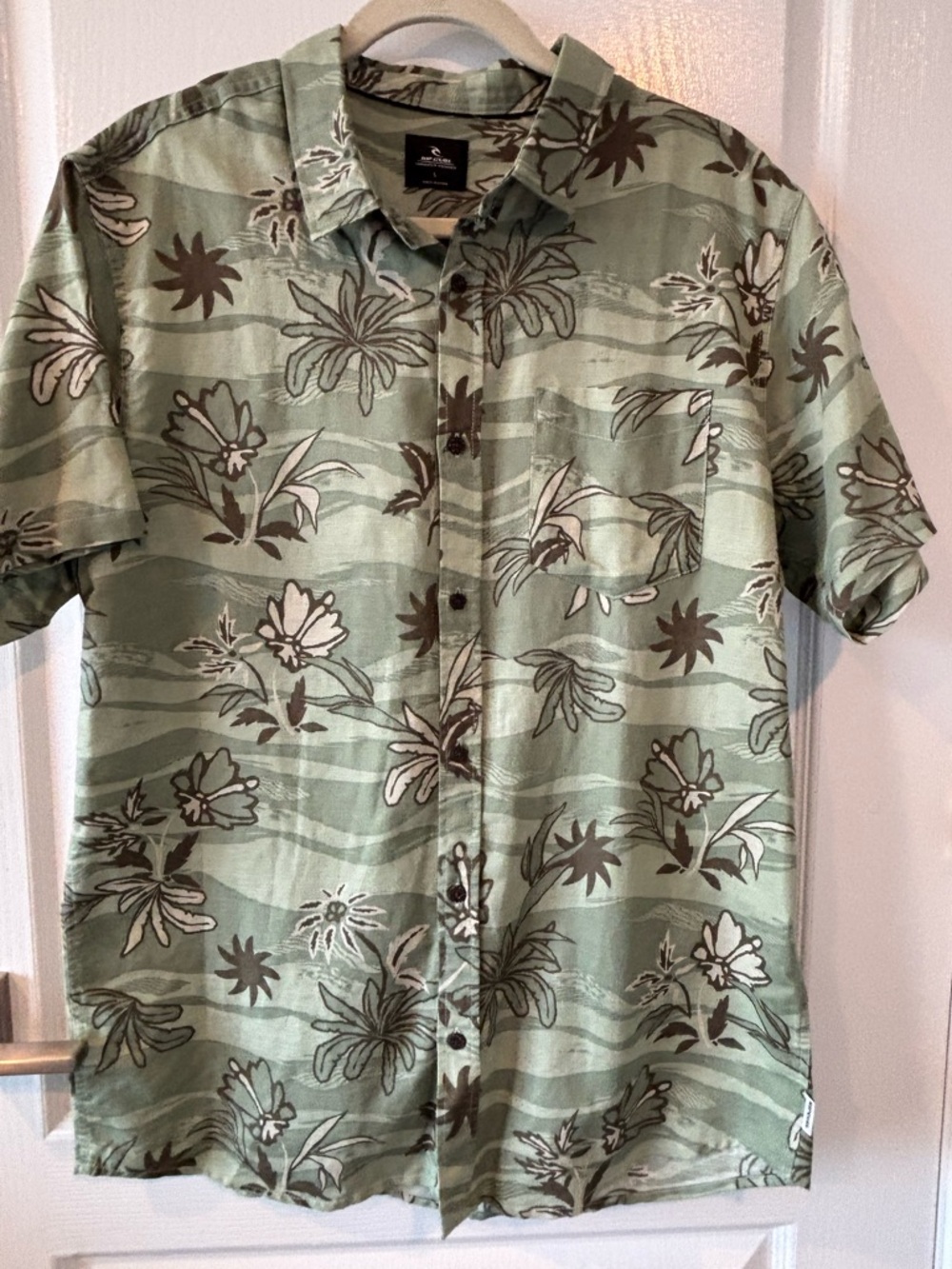 Quiksilver Mint Green and Brown Floral Short-Sleeve Button-Down Shirt